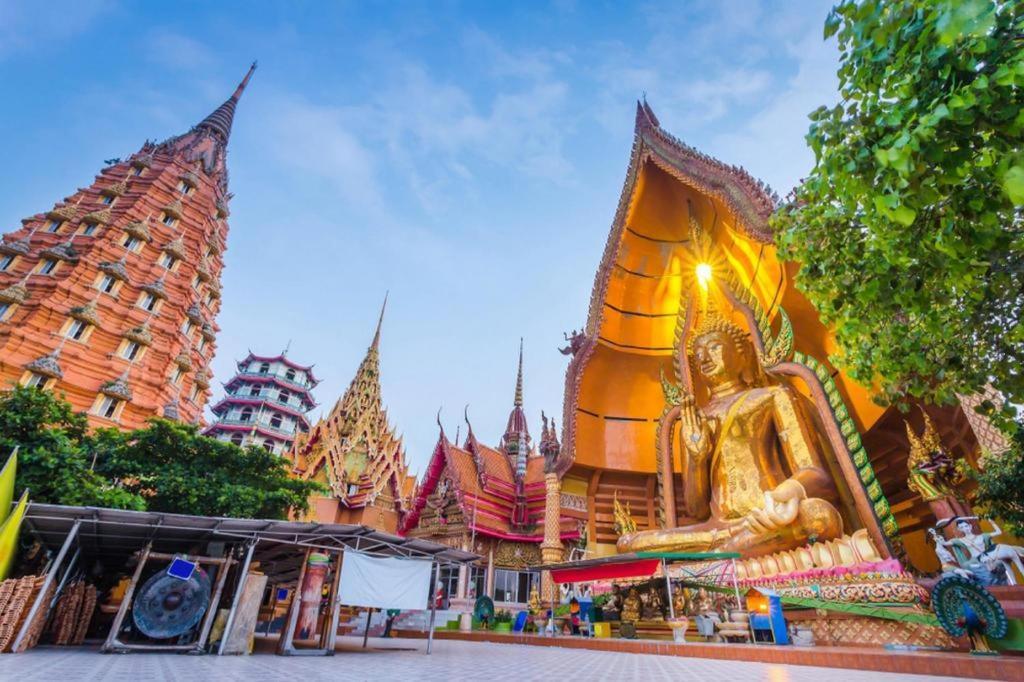 Hotel Treeyapat Place Kanchanaburi Exterior foto